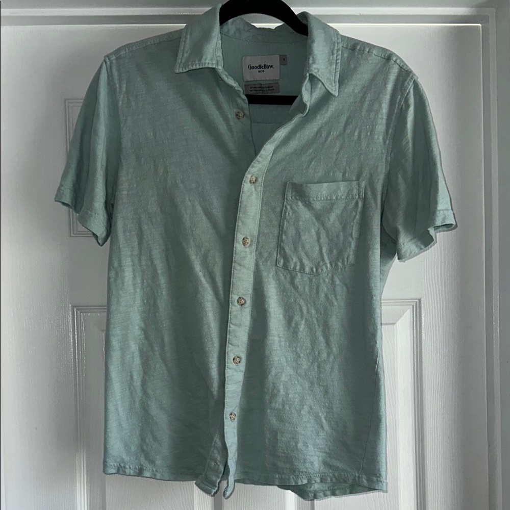 Goodfellow & Co Sage Green Short-Sleeved Shirt